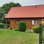 Rodzinny Domek letniskowy *